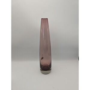 Beautiful Vintage Mid Century Peno Dwinger Amethyst Glass Bud Vase